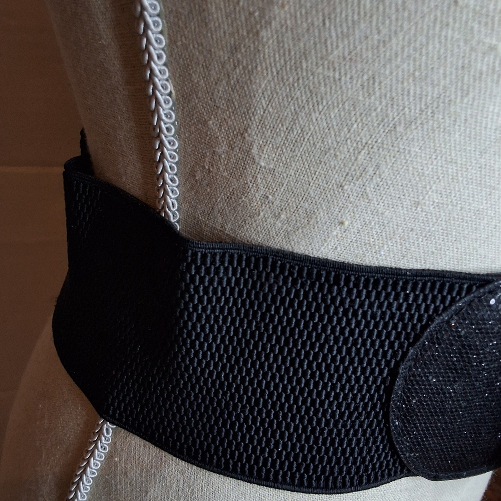 Vintage 1980s Black Bow Waist Belt – Wide Elastic Glam Statement Belt M/L - Picture 10 of 11